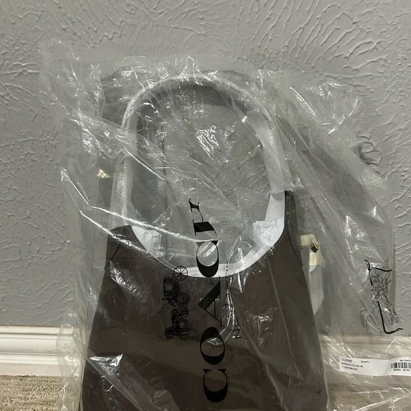 Coach Brooklyn Shoulder Bag 28 – Brass/Maple | NWT with Dust Bag - Picture 2 of 6